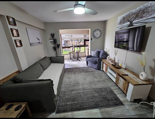 2 BEDROOM APARTMENT FOR SALE IN HARTENBOS CENTRAL